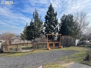 3214 W 10th St, The Dalles, OR 97058 - view of yard with fence