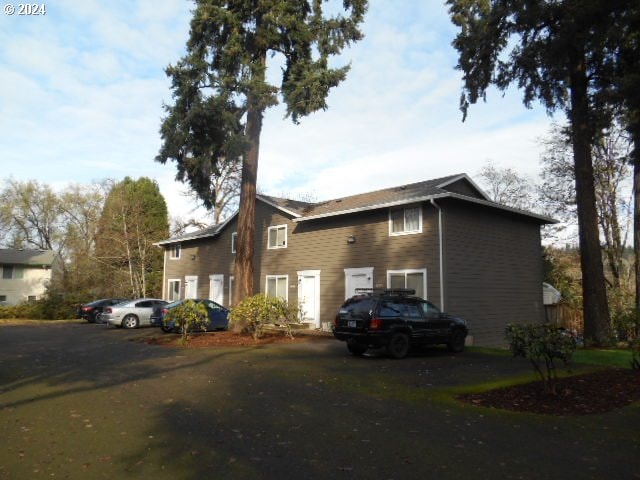 view of property exterior