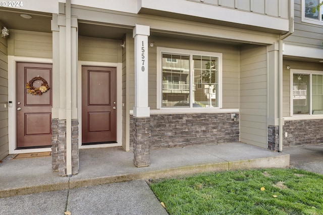 view of property entrance