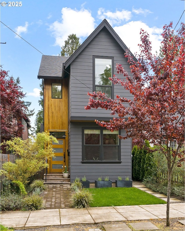 6332 NE 30th Ave, Portland, OR 97211 - view of front of house