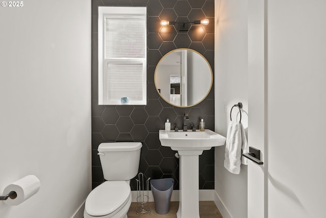 6332 NE 30th Ave, Portland, OR 97211 - bathroom with tile walls and toilet