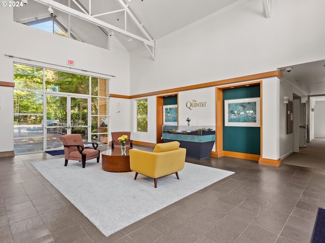 6665 W Burnside Rd Unit 413, Portland, OR 97210 - community lobby featuring high vaulted ceiling