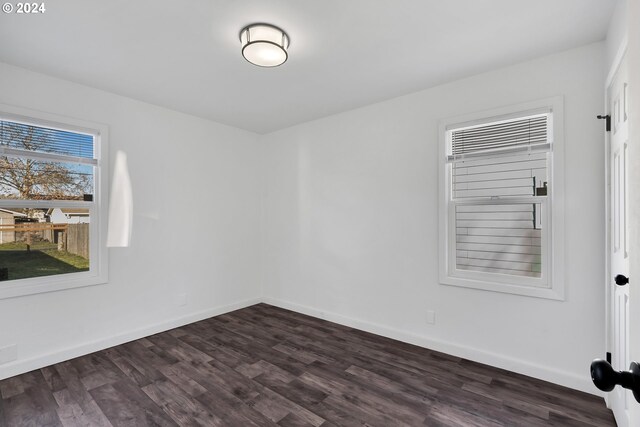 2746 Colorado St, Longview, WA 98632 - unfurnished room featuring dark wood-style flooring and baseboards
