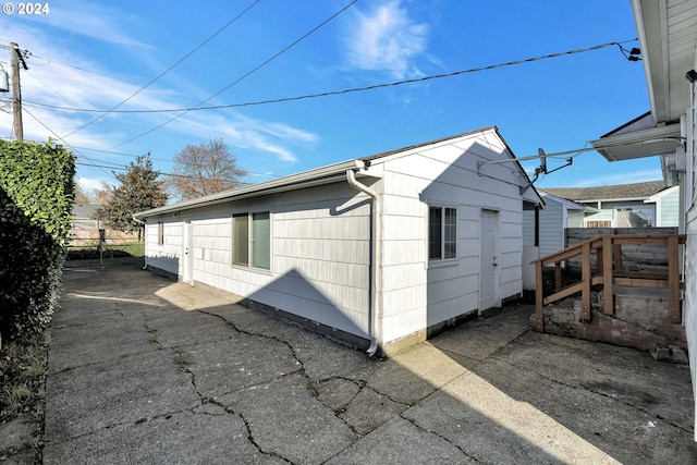 2746 Colorado St, Longview, WA 98632 - view of side of home featuring a patio area