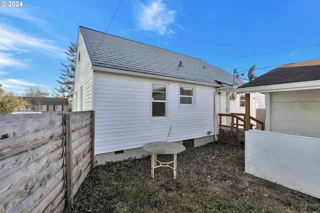 2746 Colorado St, Longview, WA 98632 - back of house featuring crawl space
