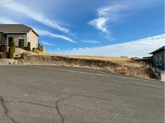 Listing photo 2 for SW Quinney Ln, Pendleton OR 97801