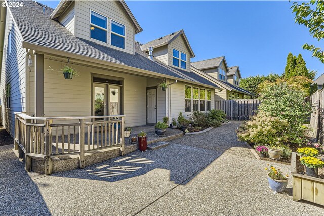 view of front of home featuring a porch