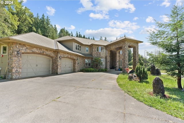 view of front of house featuring a garage