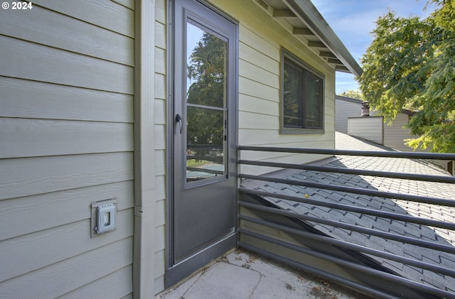 view of entrance to property