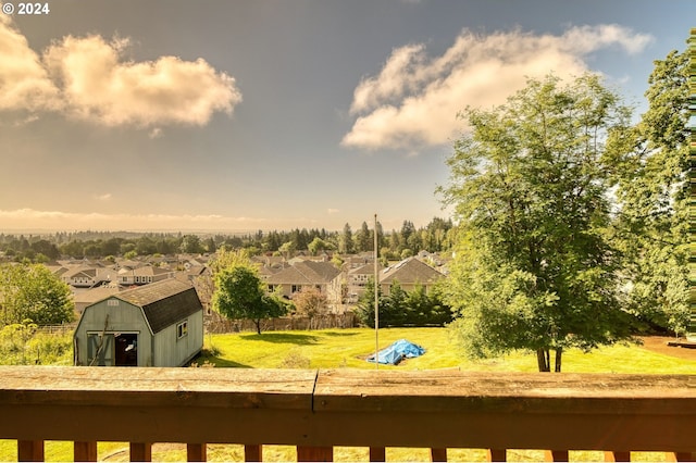 view of yard with a shed