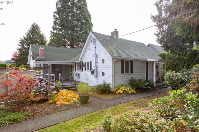 view of front of home