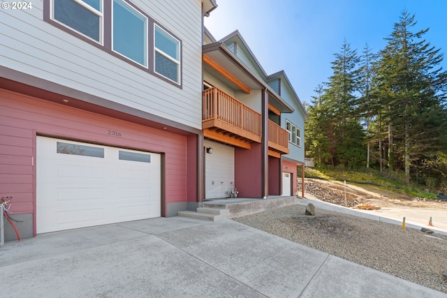 view of front of house featuring a garage