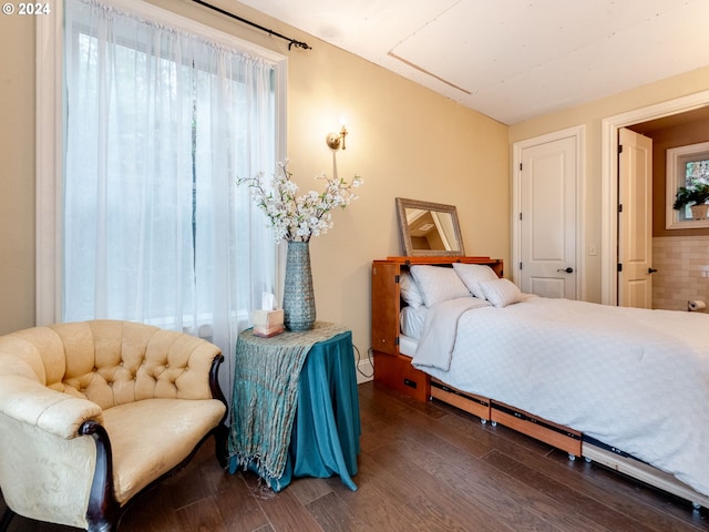 71465 Northshore Dr, Birkenfeld, OR 97016 - bedroom featuring wood finished floors