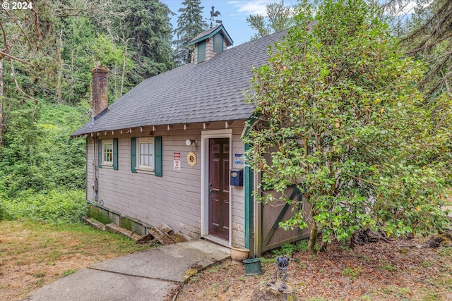 view of outbuilding