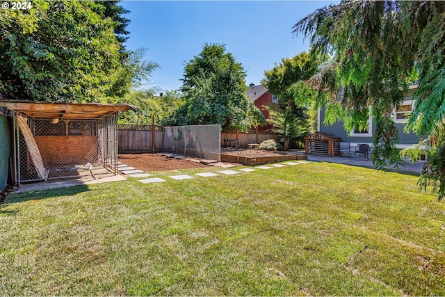 view of yard featuring a patio