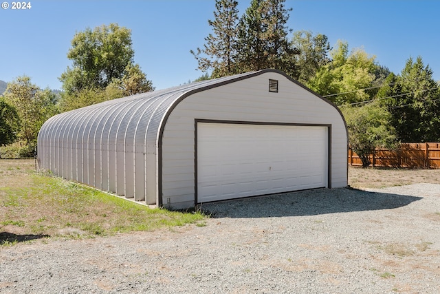 2840 Canyonville Riddle Rd, Riddle, OR 97469 - detached garage with fence