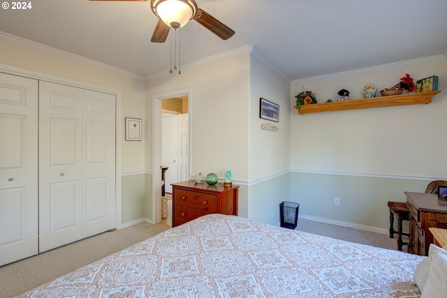 14115 N Bank Rd, Roseburg, OR 97470 - bedroom with carpet floors, crown molding, a closet, a ceiling fan, and baseboards