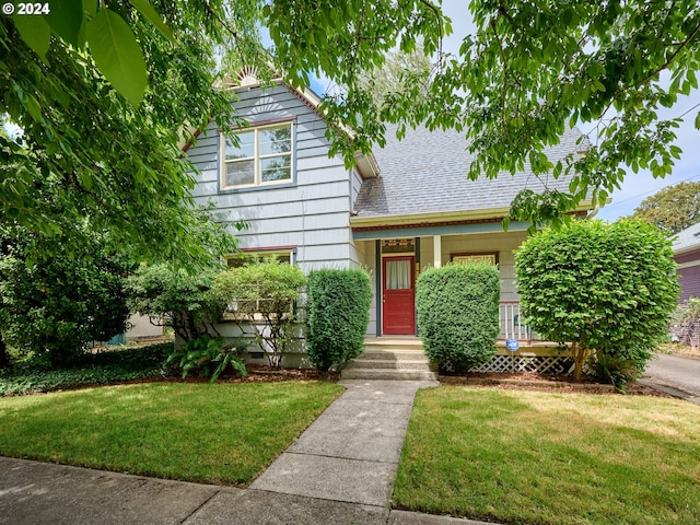 view of front of house with a front yard