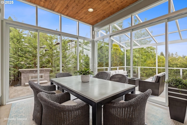 13560 SW Whitworth Ct, Beaverton, OR 97005 - view of sunroom / solarium