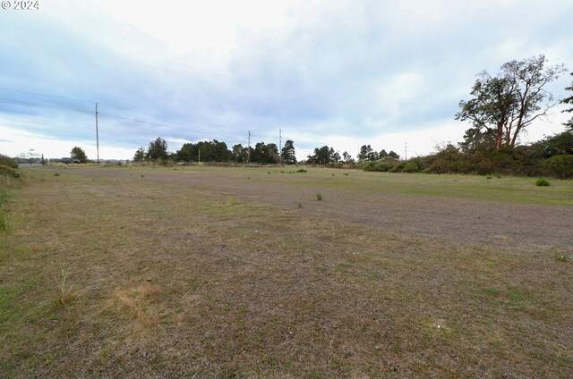 92851 Trans Pacific Ln, North Bend, OR 97459