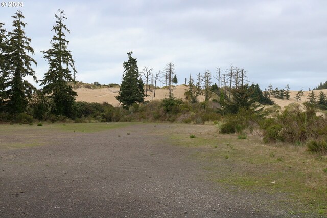 92851 Trans Pacific Ln, North Bend, OR 97459