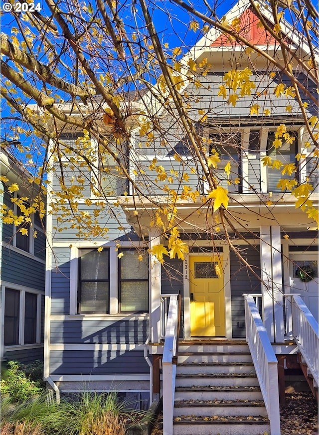 view of front of house