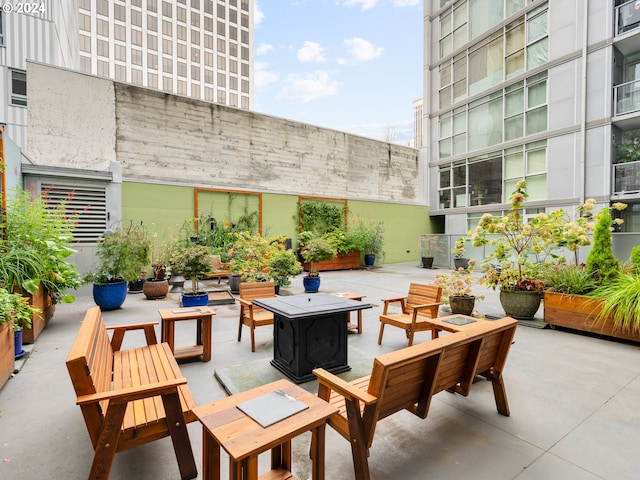 view of patio featuring an outdoor hangout area