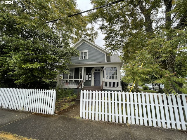 view of front of home featuring a porch