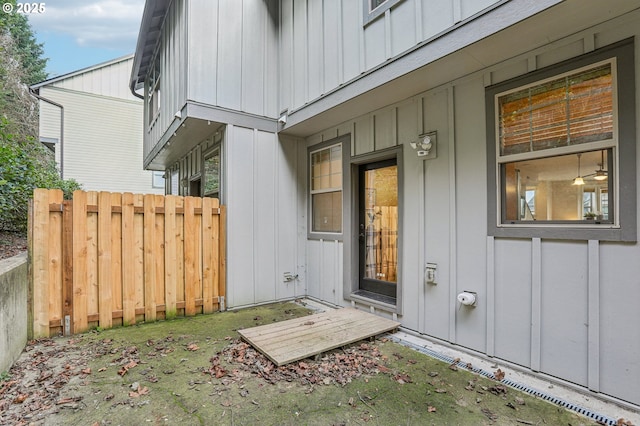 view of property entrance