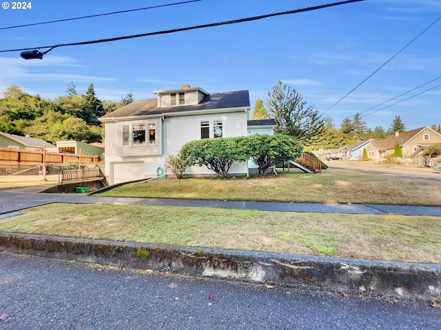 view of front of house with a front yard