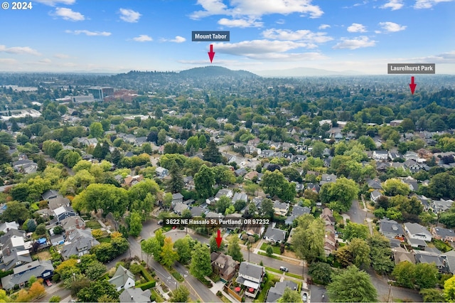 bird's eye view with a residential view