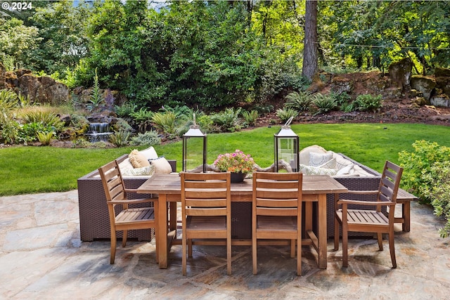 view of patio featuring outdoor lounge area