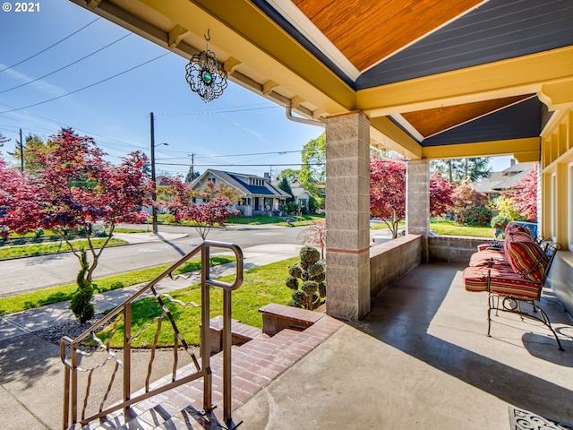 view of patio / terrace with covered porch