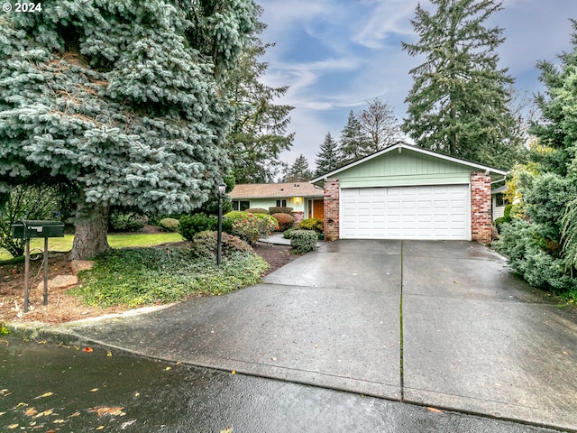 view of front of house featuring a garage