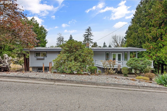 view of front of house featuring covered porch