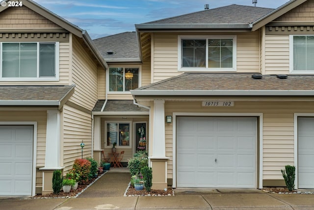 view of front of home featuring a garage