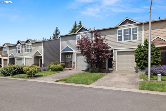 834 NW 3rd Ave, Canby, OR 97013 - multi unit property featuring a garage and driveway