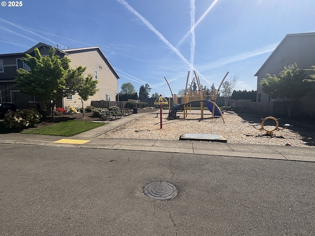 834 NW 3rd Ave, Canby, OR 97013 - view of community jungle gym