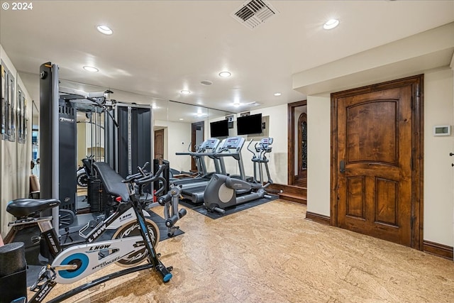 workout area featuring carpet, visible vents, baseboards, and recessed lighting