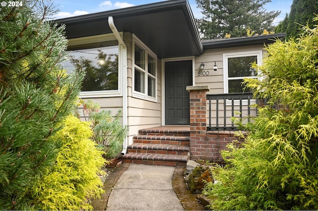 view of property entrance