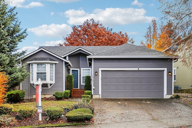 view of front facade featuring a garage