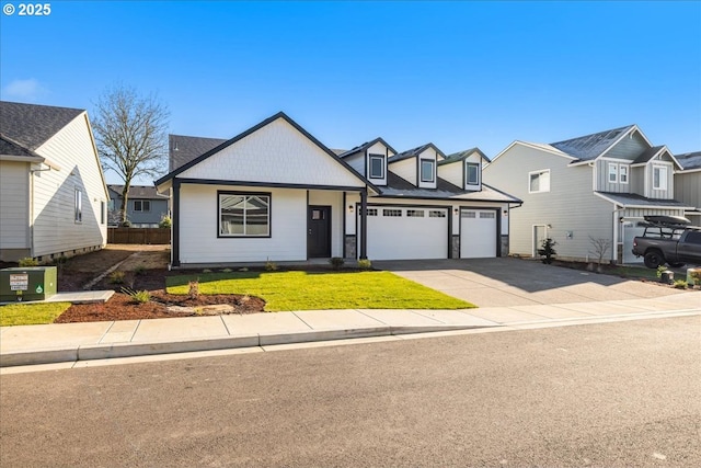 view of front of home featuring a front lawn