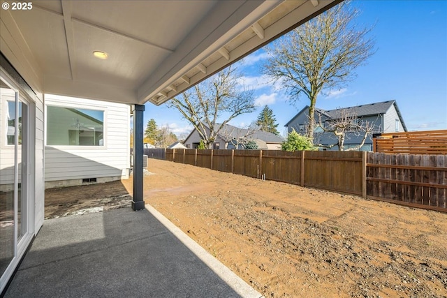 view of yard featuring a patio