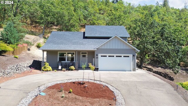 view of front of house featuring a garage