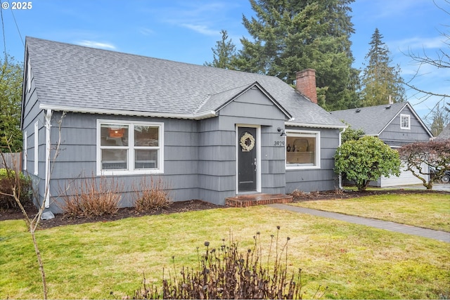 view of front of property with a front yard