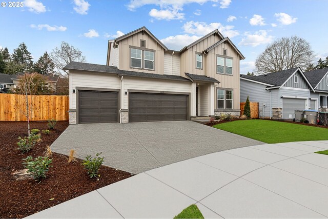 view of front facade featuring a garage