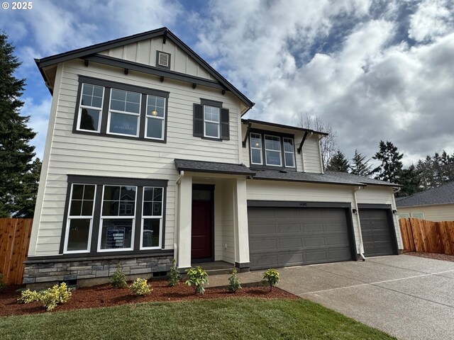 view of front facade featuring a garage