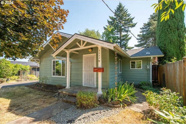 view of front of property