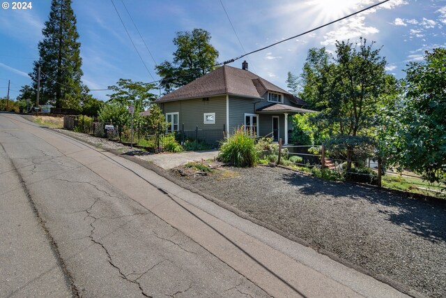 view of front of property