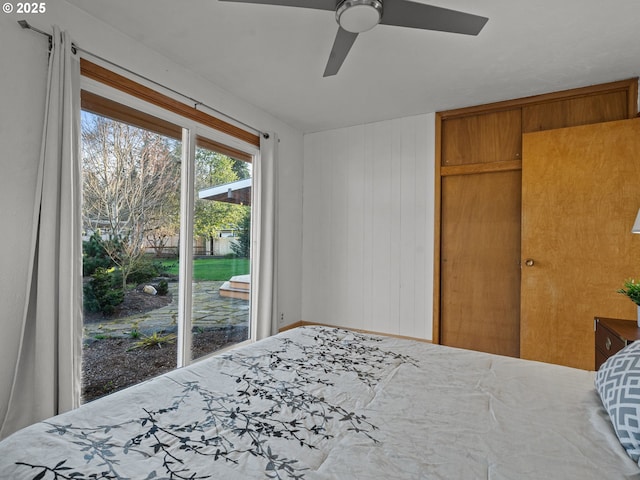 bedroom featuring ceiling fan